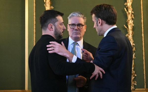 Γαλλία: Εφοδιάζει με στρατιωτικές πληροφορίες την Ουκρανία