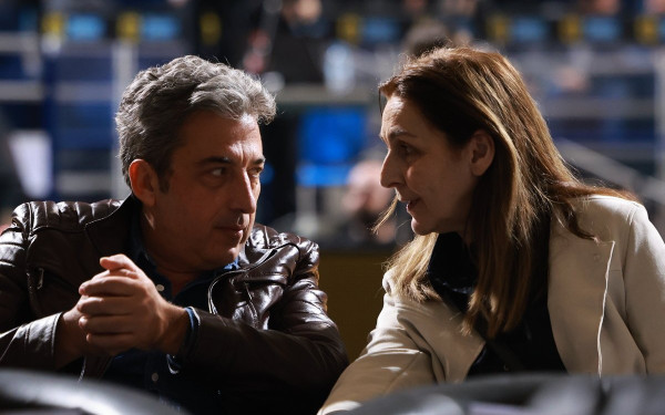 Γιορτή Άρη: Φανέλα με το νούμερο «57» στον Παύλο Ασλανίδη, συγκλόνισε η μητέρα του Άλκη (βίντεο)