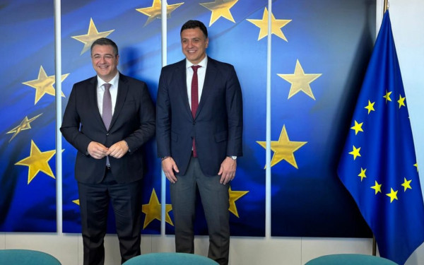 Συνάντηση του Β. Κικίλια με τον Απ. Τζιτζικώστα: «Η Ευρώπη πρέπει να αγκαλιάσει τη Ναυτιλία»