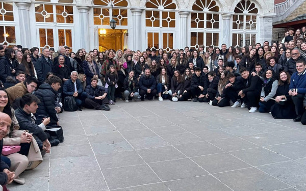 Κωνσταντινούπολη: 350 μαθητές «συνάντησαν» την ποίηση της Κικής Δημουλά