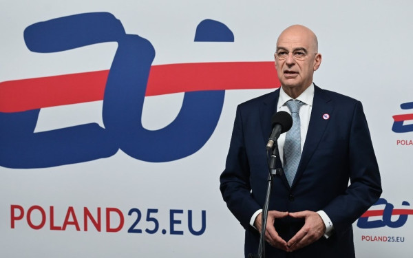 Κοινή ευρωπαϊκή Άμυνα: Μήνυμα Δένδια για τη συμμετοχή της Τουρκίας - «Αδιανόητη η συμμετοχή χωρών που απειλούν μέλη της Ε.Ε»