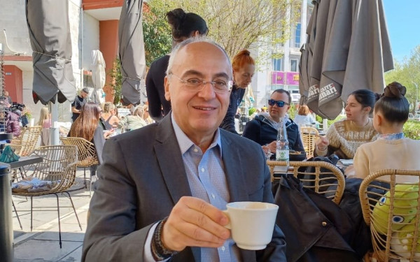 Πρωινός καφές με τον αντιπεριφερειάρχη Πάρι Μπίλλια (βίντεο)