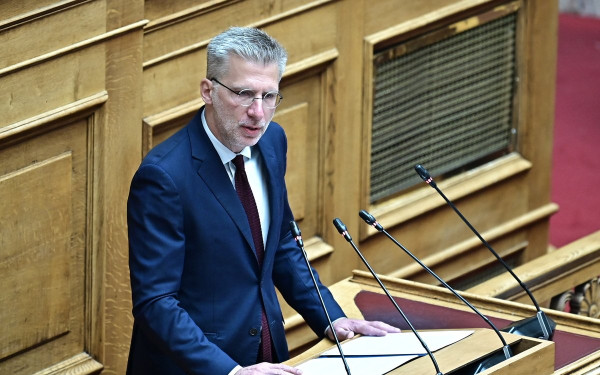 Α. Σκέρτσος: «Επιστρέφονται από μισός έως δύο μισθοί στους εργαζομένους» (βίντεο)