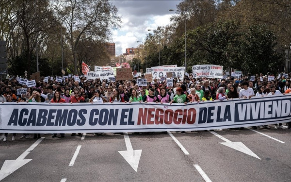 Ισπανία: Μαζικές διαδηλώσεις εκατοντάδων χιλιάδων ανθρώπων σε όλη τη χώρα κατά της στεγαστικής κρίσης