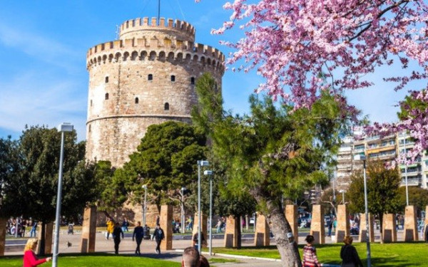 Καιρός: Πάνω από τους 20 βαθμούς ο υδράργυρος το Μεγάλο Σάββατο - Πώς θα κυλήσει η Κυριακή του Πάσχα