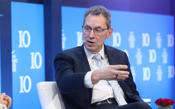 Μπουρλά: Οι ερευνητές με την ΑΙ αντί να φέρουν τη θεραπεία του καρκίνου σε 10 χρόνια, θα τη φέρουν σε 4