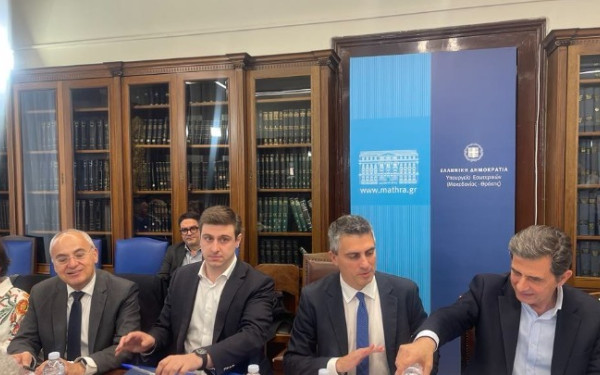 Θεσσαλονίκη: Χιλιάδες αυτοκίνητα εκτός κέντρου χάρη στο Μετρό - Πάνω από 6 εκατ. μετακινήσεις στο 4μηνο λειτουργίας του