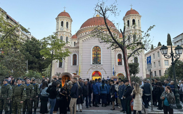 Δείτε live την Ακολουθία του Επιταφίου από το μητροπολιτικό ναό της Θεσσαλονίκης