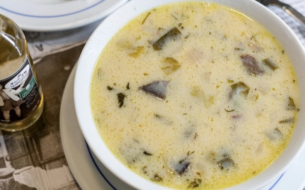 Θεσσαλονίκη: «Ξεπουλάει» η μαγειρίτσα – Φεύγει μέχρι και στο εξωτερικό κατεψυγμένη