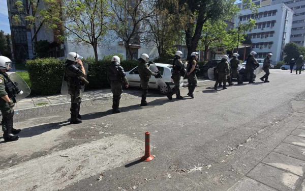 Θεσσαλονίκη: Ισχυρές αστυνομικές δυνάμεις στο ΑΠΘ μετά την εκκένωση κατάληψης