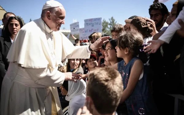 Ο Πάπας Φραγκίσκος, η επίσκεψη στη Μυτιλήνη και οι συναντήσεις με τους Έλληνες