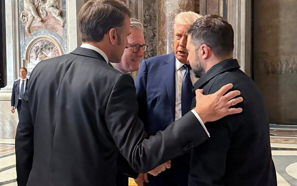 Γαλλία: Τραμπ, Ζελένσκι, Μακρόν και Στάρμερ είχαν μια «θετική συνάντηση» στο περιθώριο της κηδείας του πάπα Φραγκίσκου