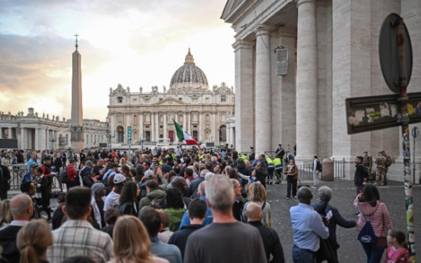 Κηδεία Πάπα Φραγκίσκου: Πάνω από 150.000 προσκυνητές εισήλθαν στη Βασιλική του Αγίου Πέτρου