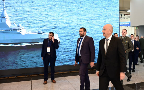 Στη διεθνή έκθεση Άμυνας και Ασφάλειας DEFEA 2025 ο Ν. Δένδιας