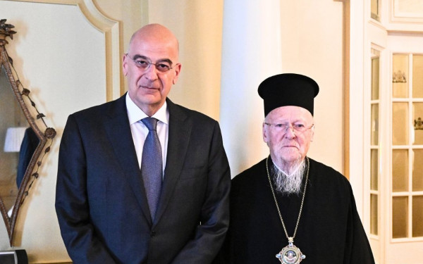 Ν. Δένδιας - Οικουμενικός Πατριάρχης: Το φιλανθρωπικό και πνευματικό έργο του Φαναρίου στο επίκεντρο συνάντησής τους