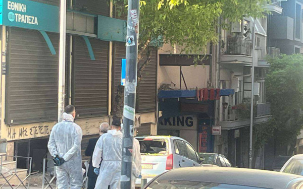 Θεσσαλονίκη: Αυτόπτης μάρτυρας της έκρηξης: «Νόμισα ότι έγινε μέσα στο σπίτι μου» (βίντεο)