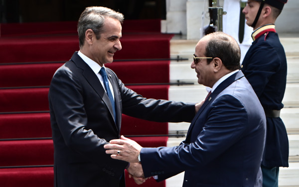 Το μεταναστευτικό στο επίκεντρο της συνάντησης Μητσοτάκη - Αλ Σίσι - Οι δηλώσεις των δυο ηγετών (βίντεο)