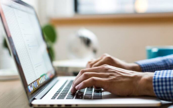 ΠΚΜ: Χρόνο και χρήμα… γλίτωσαν 228.000 πολίτες χάρη στις 600 ψηφιακές υπηρεσίες - 5,5 εκατ. λιγότερες μετακινήσεις