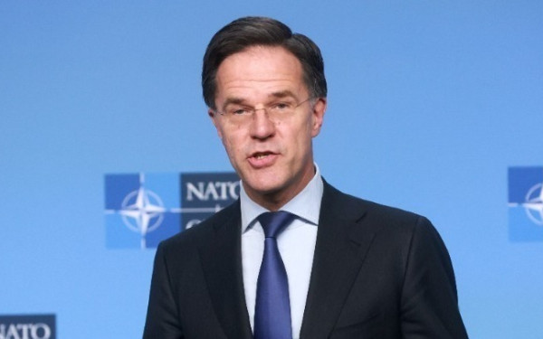 Μαρκ Ρούτε: Αμερικανικές βάσεις στη Γροιλανδία όπως Βρετανικές στην Κύπρο