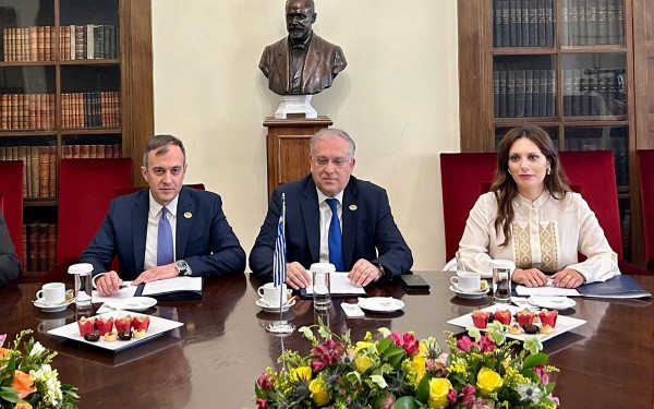 Συνάντηση Θεοδωρικάκου με τους Αιγύπτιους ομολόγους του για τις επενδύσεις στο εμπόριο και τη βιομηχανία