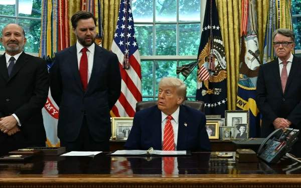 ΗΠΑ-Βρετανία: Τραμπ και Στάρμερ ανακοίνωσαν σύναψη διμερούς εμπορικής «συμφωνίας-τομή»