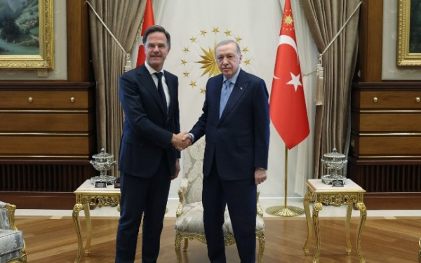 Τηλεφωνική επικοινωνία Ερντογάν – Ρούτε ενόψει της αμερικανο-ρωσικής συνόδου κορυφής στην Αλάσκα