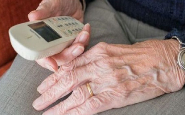 Απάτες σε Καβάλα, Κομοτηνή και Θεσσαλονίκη: Προσποιούνταν γιατρούς, αστυνομικούς και λογιστές και άρπαζαν χρήματα και κοσμήματα