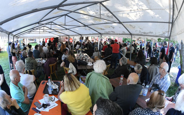 Στη Γερμανία ο Δ. Κουτσούμπας: «80 χρόνια μετά πυκνώνει ξανά το "σκοτάδι", έχουμε χρέος να ανάβουμε τη φλόγα που το διαλύει»