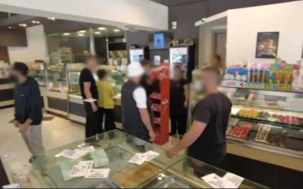 Θεσσαλονίκη: Παρέμβαση Ρουβίκωνα σε γνωστό ζαχαροπλαστείο στα ανατολικά