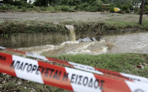 Θεσσαλονίκη: Αρχίζουν αντιπλημμυρικά έργα σε περιοχές που κινδυνεύουν να πνιγούν - Καθαρίζονται 7.000 φρεάτια