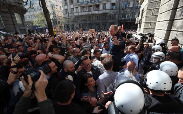 ΕΕ: Γιατί η Σερβία πέρασε κάτω από τον πήχη στην έκθεση της Κομισιόν για την διεύρυνση