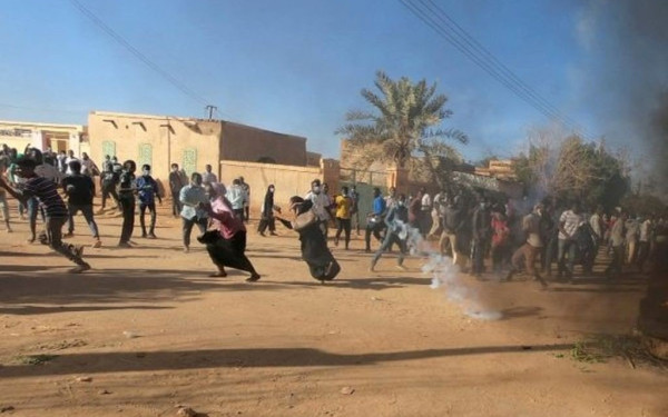 Σουδάν: Πάνω από 120 νεκροί σε βομβαρδισμούς στο Ομντουρμάν