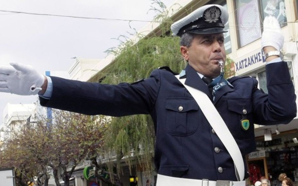 Αστυνομικοί Θεσσαλονίκης για Flyover: Τροχονόμοι παντού, μέτρα και υποδομές πουθενά