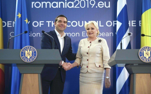 Βουκουρέστι: Τι συζήτησε ο Αλ. Τσίπρας με τη ρουμάνα ομόλογό του