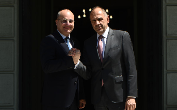 Γ. Γεραπετρίτης στη συνάντηση με τον Αλβανό ΥΠΕΞ: Η ελληνική μειονότητα στην Αλβανία, μείζονα προτεραιότητα για την Ελλάδα
