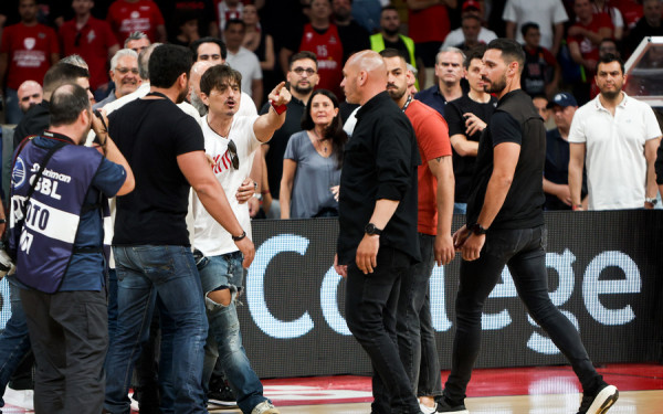 Κυβερνητικές ανακοινώσεις το μεσημέρι για τα χθεσινά έκτροπα στο ΣΕΦ