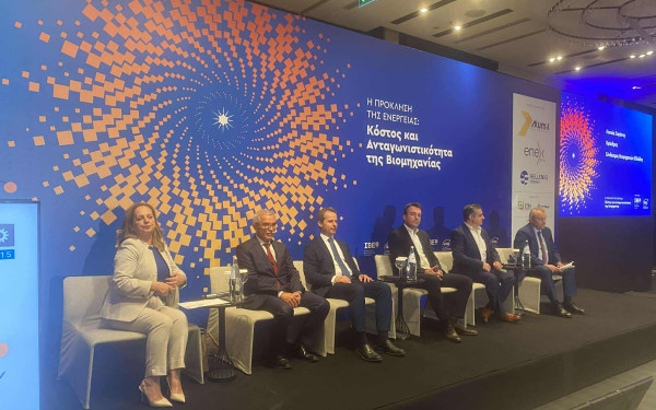 Θεσσαλονίκη: Πανάκριβό μου ρεύμα - Ηχηρές καμπάνες  από τη βιομηχανία, «κυνηγάμε λύσεις», απαντά η κυβέρνηση