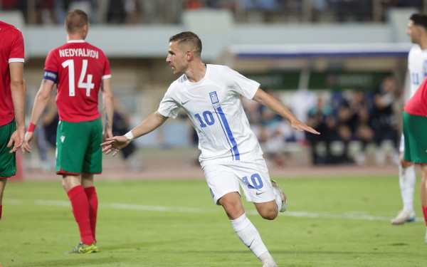 Ελλάδα - Βουλγαρία 4-0: Η συνήθεια που έγινε λατρεία (βίντεο)