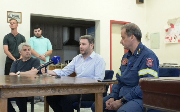 Ν. Ανδρουλάκης: «Επέκταση του επιδόματος επικίνδυνης και ανθυγιεινής εργασίας στο σύνολο του πυροσβεστικού σώματος»