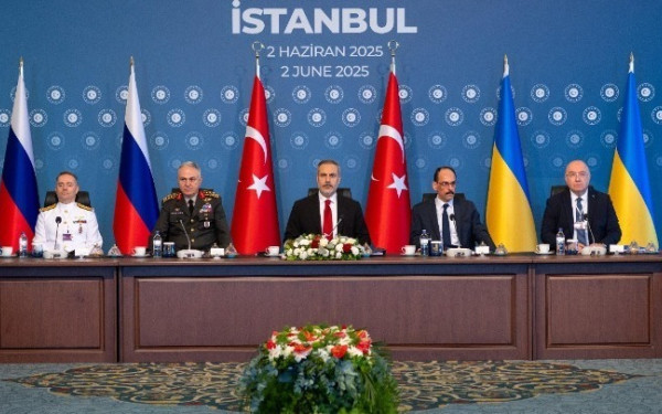 Ρωσία: Μια συνάντηση Πούτιν-Ζελένσκι θα μπορούσε να συμφωνηθεί μόνο για την υπογραφή συνθήκης