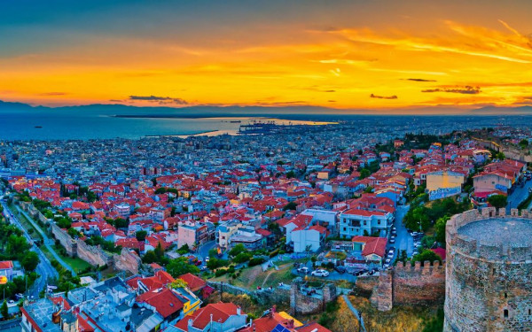 Θεσσαλονίκη: Βαρδάρης... αυξημένων αποδόσεων στα επαγγελματικά ακίνητα - Τι συμβαίνει σε γραφεία, καταστήματα, logistics