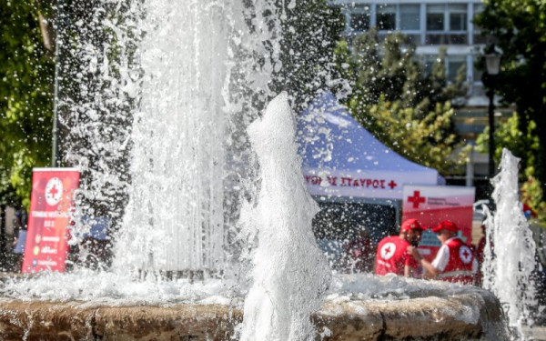 Πώς θα προστατευτούμε από τον καύσωνα - Οι 10 οδηγίες του Ελληνικού Ερυθρού Σταυρού
