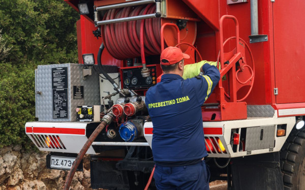 Πυρκαγιά στο Λάχι Λακωνίας- Μήνυμα από το 112 για εκκένωση