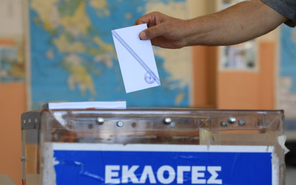 Πώς ψηφίζουν και πώς αξιολογούν οι Θεσσαλονικείς - Πρώτη στην πρόθεση ψήφου η ΝΔ - Τα προβλήματα, το Μετρό, το FlyOver, η ΔΕΘ και το Thess INTEC