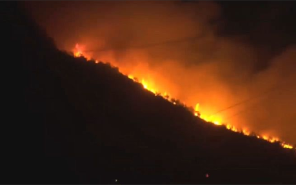 Λασίθι: Σε τρία μέτωπα έχει «σπάσει» η μεγάλη φωτιά - Ενισχύονται οι επίγειες και εναέριες δυνάμεις