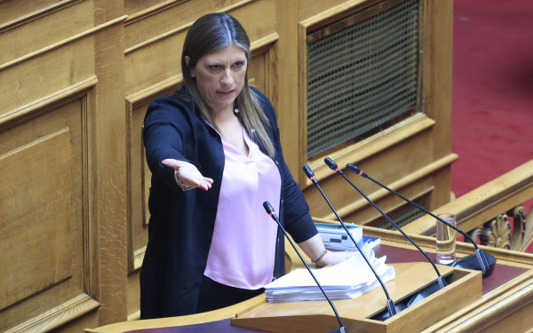 Ζ. Κωνσταντοπούλου στη Βουλή: Mίλησε 19 λεπτά αντί για 5 που προβλεπόταν, τη διέκοψαν  και απάντησε «είστε οι χειρότεροι φασίστες» (βίντεο)