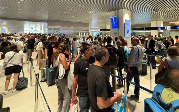 Αεροδρόμιο «Ελευθέριος Βενιζέλος»: Μεγάλος ο όγκος των επιβατών - Προβλήματα στον διαβατηριακό έλεγχο