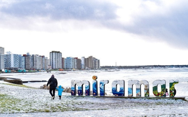 Ασυνήθιστο κύμα ψύχους σαρώνει την Αργεντινή - Εννέα άστεγοι νεκροί (βίντεο)
