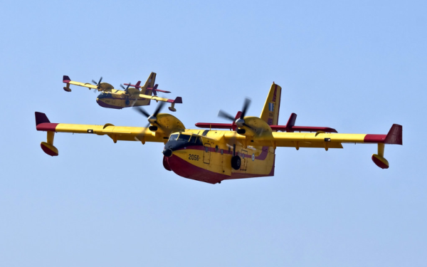 Πυρκαγιά σε χαμηλή βλάστηση στην Παλιοκαμάριζα Κερατέας - Μήνυμα 112
