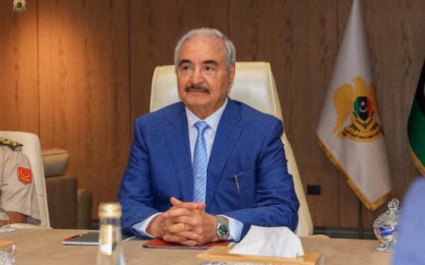 Kρίση στη Βεγγάζη για το μεταναστευτικό: Ο Χαφτάρ έδιωξε την ευρωπαϊκή αντιπροσωπεία